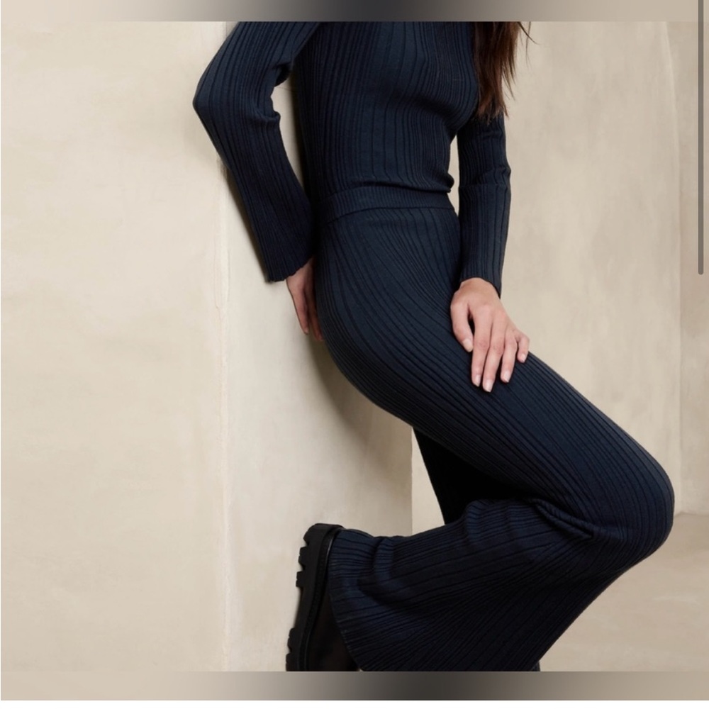 Banana Republic Cece Flared Sweater Pant